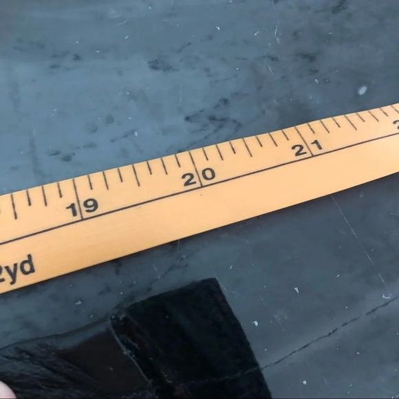 Vintage Mary Dadas Textured Leather Skirt Pull On Straight Size 14 RARE - Picture 7 of 8